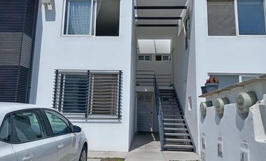 Departamento en Planta Baja en Venta. Viñedos, Queretaro