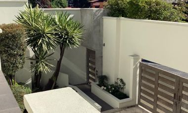 CASA EN VENTA EN INTERLOMAS REMODELADA  - Oportunidad Única