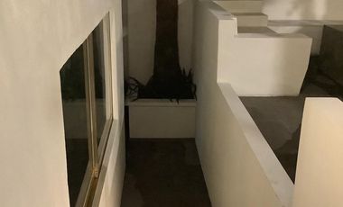 CASA EN VENTA EN INTERLOMAS REMODELADA  - Oportunidad Única