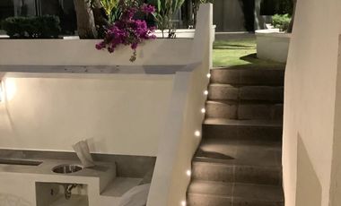 CASA EN VENTA EN INTERLOMAS REMODELADA  - Oportunidad Única