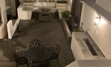 CASA EN VENTA EN INTERLOMAS REMODELADA  - Oportunidad Única