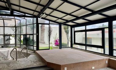CASA EN VENTA EN INTERLOMAS REMODELADA  - Oportunidad Única