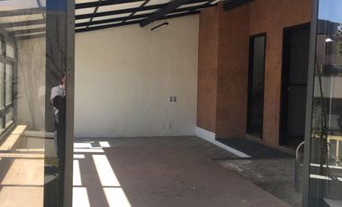 CASA EN VENTA EN INTERLOMAS REMODELADA  - Oportunidad Única