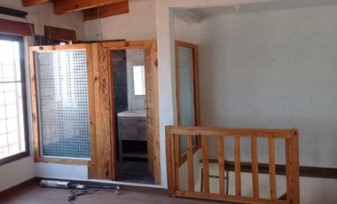 TERRENO EN RENTA DE 6000M2 BARDEADO EN SAN JUAN DEL RIO