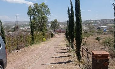 TERRENO EN RENTA DE 6000M2 BARDEADO EN SAN JUAN DEL RIO