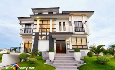 FOR SALE MODERN HOUSE WITH SWIMMING POOL IN AMARA SUBDIVISION