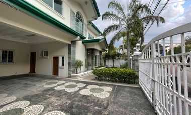 Ayala Alabang 5 Bedroom Glamour House For Rent in Muntinlupa City