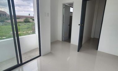 3-STOREY TOWNHOUSE IN TALAMBAN, CEBU CITY