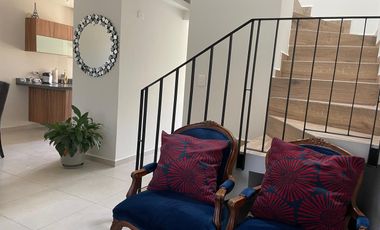 VENTA CASA EN ZAKIA, CONDOMINIO FRENTE A PLAZA COMERCIAL