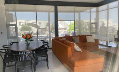 VENTA CASA EN ZAKIA, CONDOMINIO FRENTE A PLAZA COMERCIAL