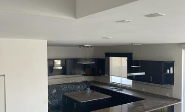 RESIDENCIA EN RENTA EN LA LOMA CLUB DE GOLF