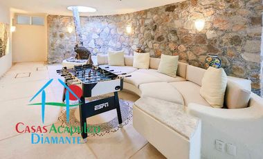 Hermosa casa en renta vacacional. Con alberca privada, vista al mar y cancha de tenis