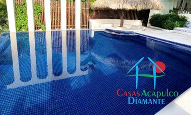 Hermosa casa en renta vacacional. Con alberca privada, vista al mar y cancha de tenis