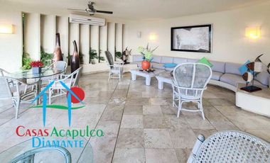 Hermosa casa en renta vacacional. Con alberca privada, vista al mar y cancha de tenis