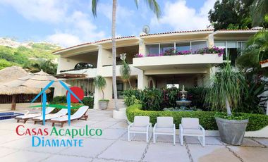 Hermosa casa en renta vacacional. Con alberca privada, vista al mar y cancha de tenis