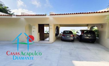 Hermosa casa en renta vacacional. Con alberca privada, vista al mar y cancha de tenis