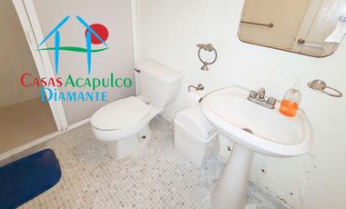 Hermosa casa en renta vacacional. Con alberca privada, vista al mar y cancha de tenis