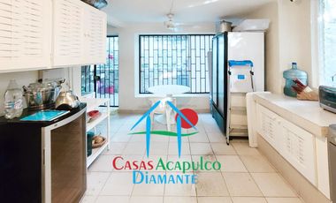 Hermosa casa en renta vacacional. Con alberca privada, vista al mar y cancha de tenis