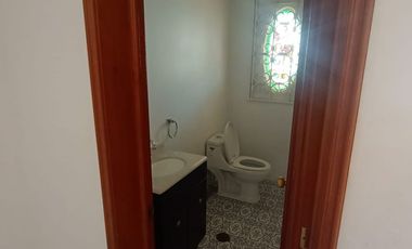 AMPLIA CASA EN RENTA, EN EL CENTRO DE TOLUCA PARA, OPTIMA PARA OFICINAS, zona la Merced.