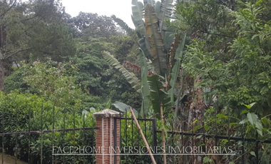 CASA EN VENTA CON 4 HABITACIONES Y JACUZZI 320 m²