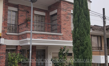 CASA EN VENTA CON 4 HABITACIONES Y JACUZZI 320 m²