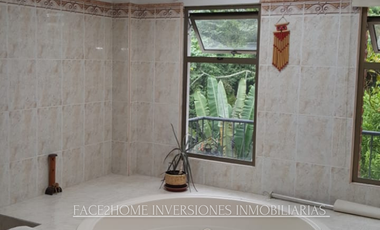 CASA EN VENTA CON 4 HABITACIONES Y JACUZZI 320 m²