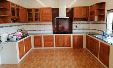House for sale in front of Wat Tha Sung,Super rare location,Flooded free, Good for resort accommodation.