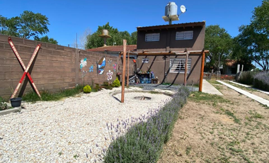 CASA DE 3 AMBIENTES  CON GRAN PATIO  Y QUINCHO, LAS TONINAS