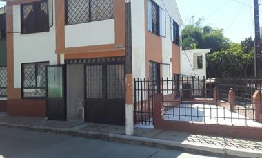 Se vende casa esquinera, Urbanización Colinas Del Norte, sector avenida Ambala, Ibagué