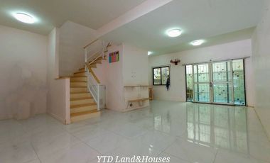 2 storey townhome for sale in The Connect Suvarnabhumi 2 project.