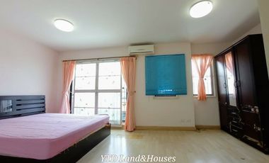 2 storey townhome for sale in The Connect Suvarnabhumi 2 project.