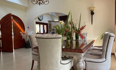 PR17074 Casa en venta en el sector Alto de las Palmas, Envigado