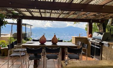 PR17074 Casa en venta en el sector Alto de las Palmas, Envigado