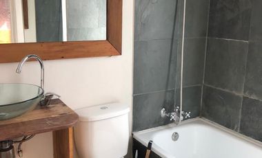 Depto 2 dormitorios con estacionamiento en corazón Cerro Alegre