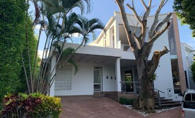 ESPECTACULAR CASA CAMPESTRE