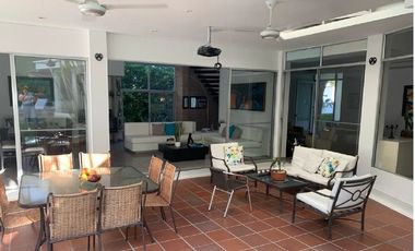 ESPECTACULAR CASA CAMPESTRE