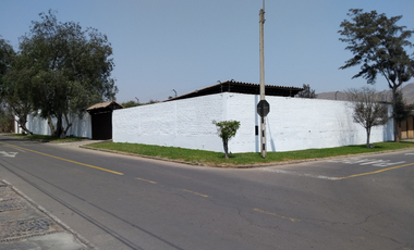 Casa amplia en Terreno de 1,000 m2 en el Sol de La Molina