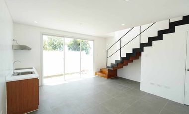 BATULAOV1B12XX: For Rent Semi Furnished 2BR Town House in Batulao Artscapes Commune