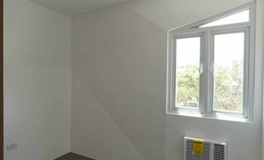 BATULAOV1B12XX: For Rent Semi Furnished 2BR Town House in Batulao Artscapes Commune