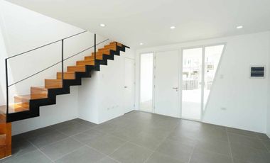 BATULAOV1B12XX: For Rent Semi Furnished 2BR Town House in Batulao Artscapes Commune