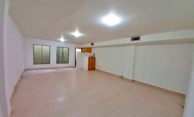 VENTA DE OFICINA EN EL CENTRO COMERCIAL REX EN SANTA MARTA