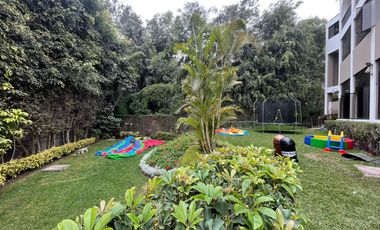 🏠SE VENDE  CASA DE LUJO Y MODERNA DE 3 NIVELES 
📍 EN AV. CERROS DE CAMACHO 
⛳️CON VISTA AL CLUB EL GOLF LOS INCAS.