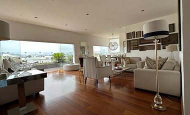 🏠SE VENDE  CASA DE LUJO Y MODERNA DE 3 NIVELES 
📍 EN AV. CERROS DE CAMACHO 
⛳️CON VISTA AL CLUB EL GOLF LOS INCAS.