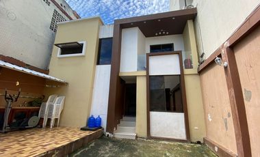 Casa en Venta Frente al Terminal Terrestre de Portoviejo