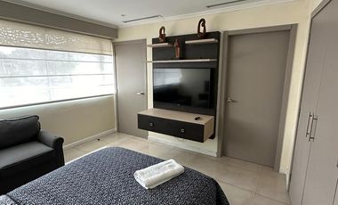 En venta suite amoblada en Riverfront 2 en Puerto Santa Ana