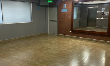 En venta suite amoblada en Riverfront 2 en Puerto Santa Ana