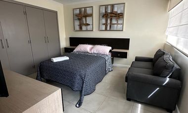 En venta suite amoblada en Riverfront 2 en Puerto Santa Ana