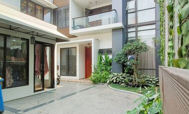 Rumah mewah second di Cilandak Barat Jakarta Selatan