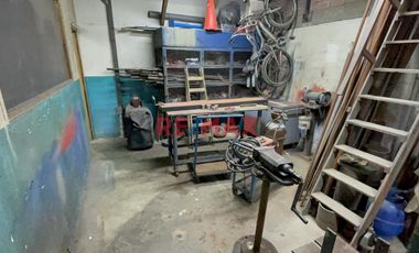 Vendo Casa (local comercial y Dpto) En Zarate. Excelente Ubicacion