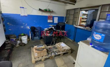Vendo Casa (local comercial y Dpto) En Zarate. Excelente Ubicacion